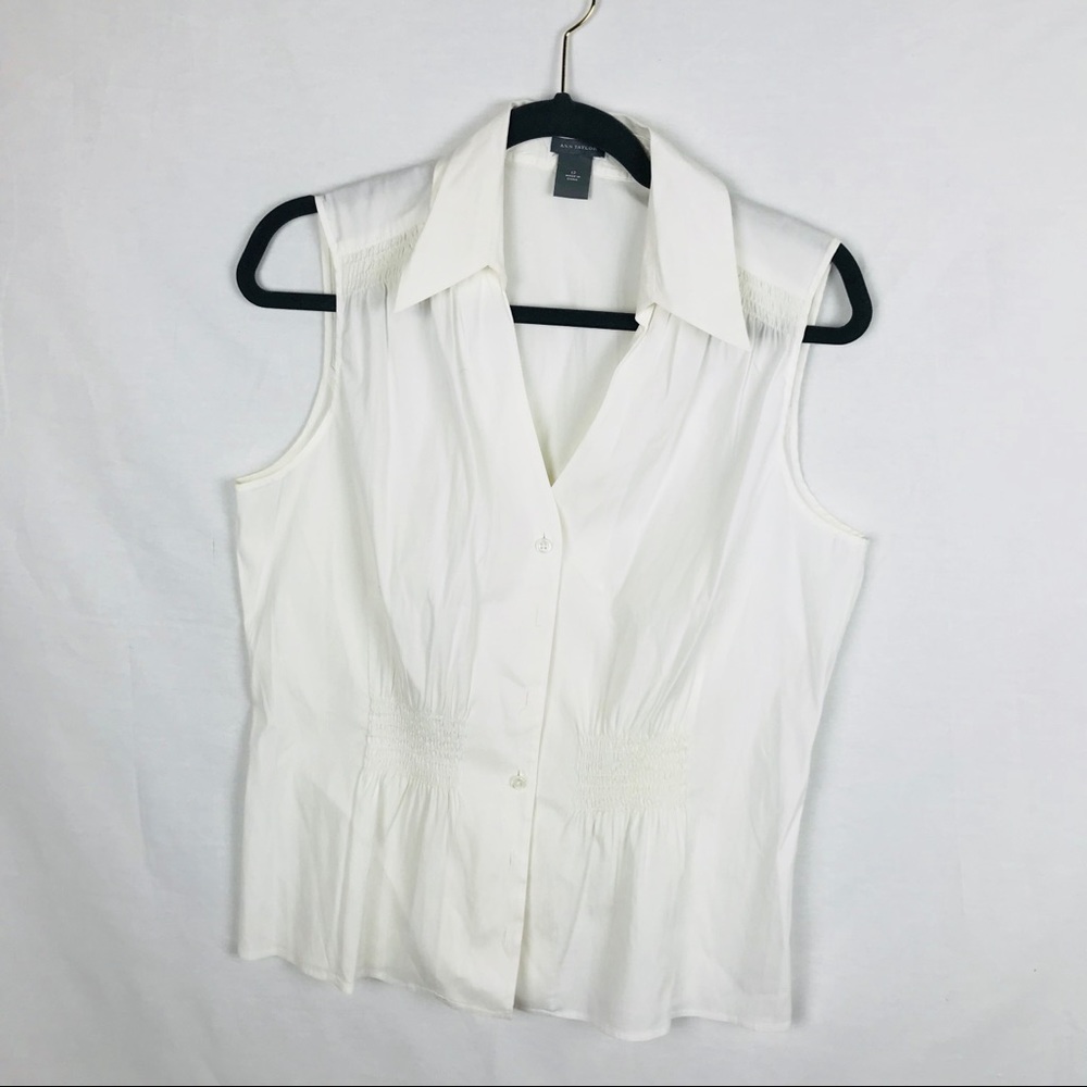 💵 Ann Taylor Short Sleeve Collared Shirt.
